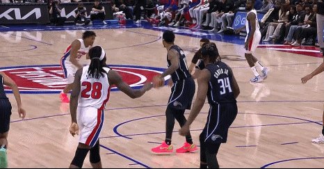 1735786381504016574.gif 20250102095748_5492.gif