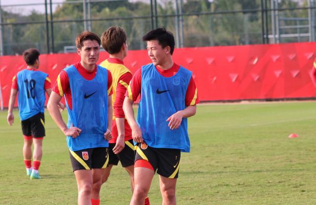 沙巴体育官网-向东or向西？东亚杯撞车国奥拉练 扬科维奇初选3人